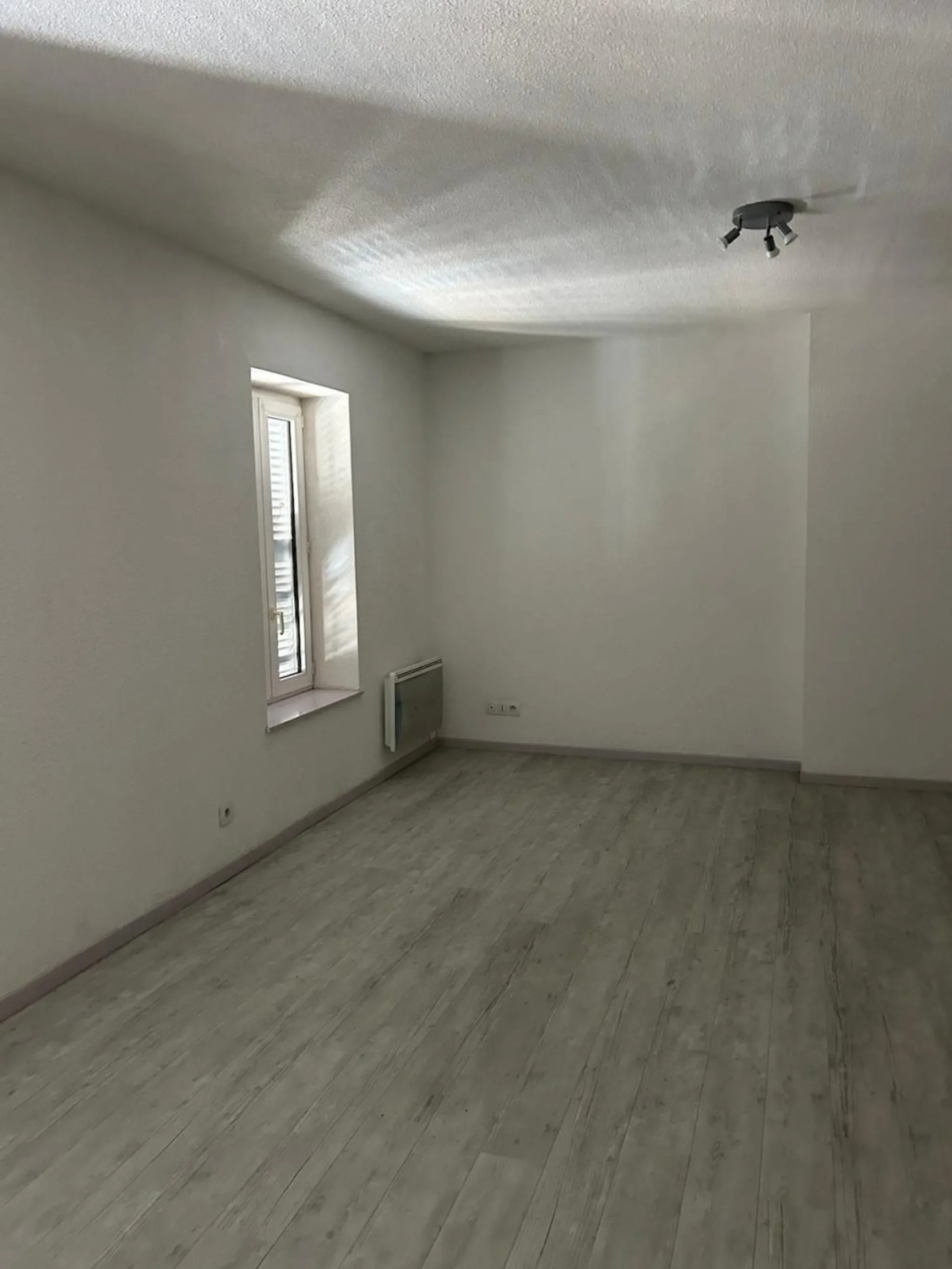 Chambre Rue du Rival à Montrond-les-Bains