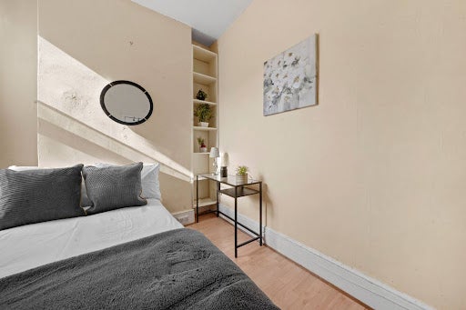 Room College Road in Greater London