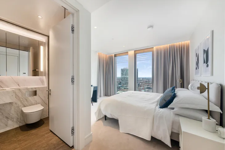 Flat Bishopsgate Plaza in City of London