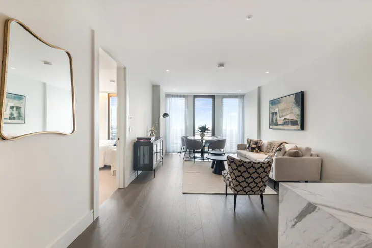 Flat Bishopsgate Plaza in City of London