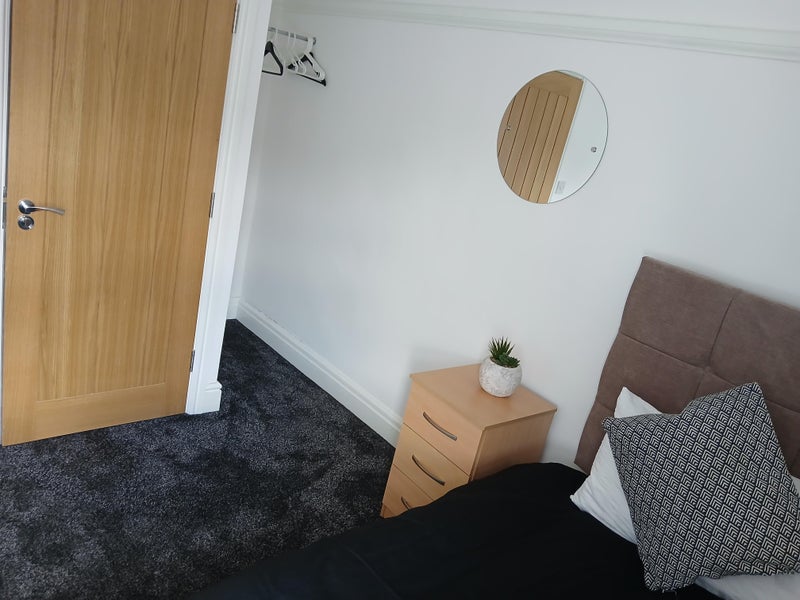 Room Kimberley Road in Leicester