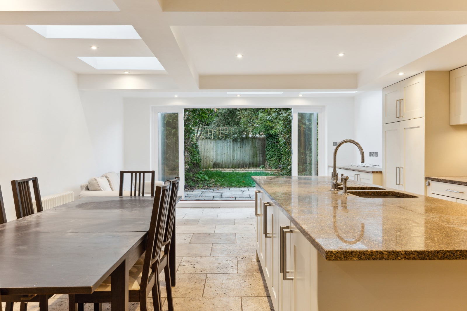 House Franconia Road in Greater London