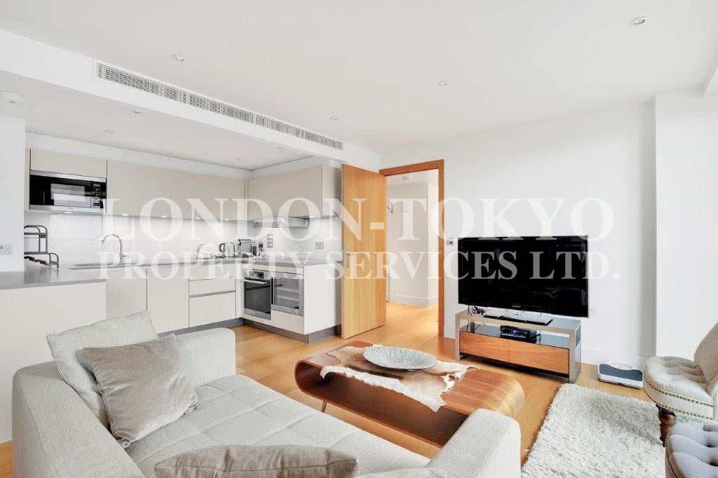 Flat Hyde Park Square in City of Westminster