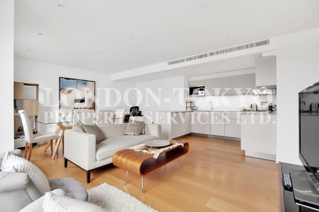 Flat Hyde Park Square in City of Westminster