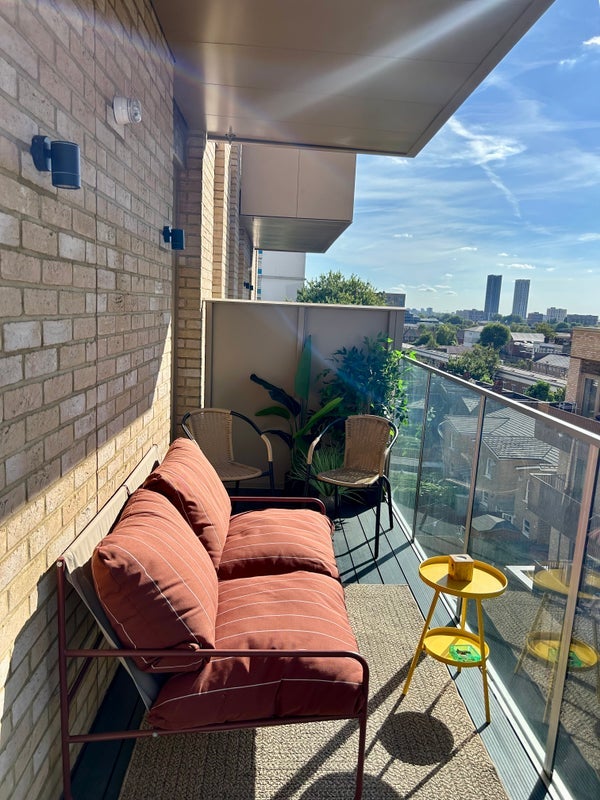 Room Stroudley Walk in Greater London