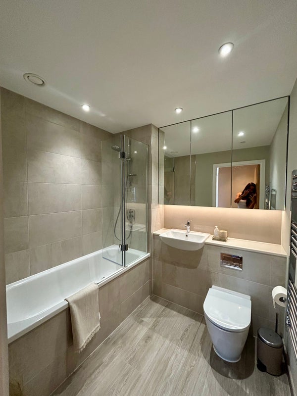 Room Stroudley Walk in Greater London