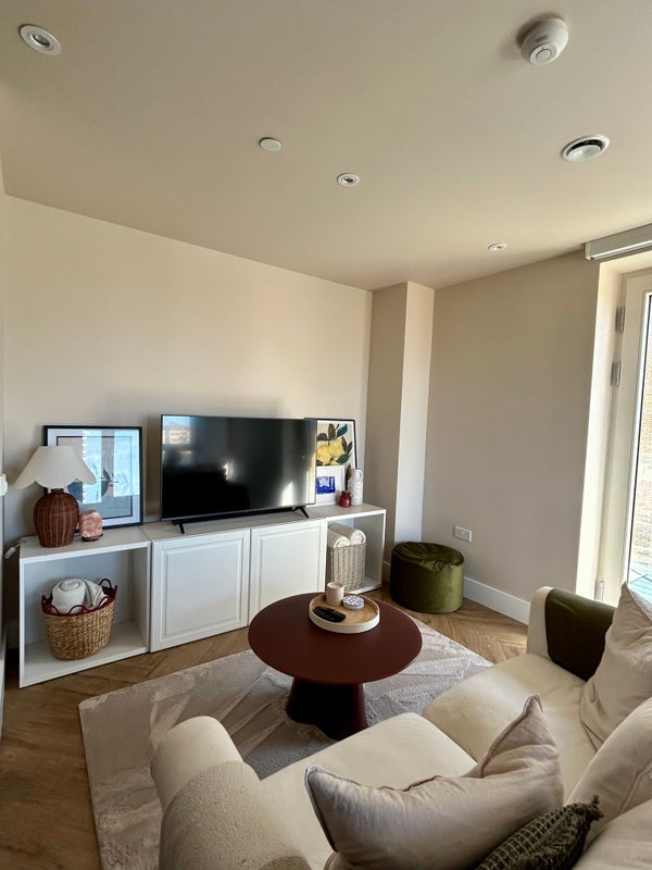 Room Stroudley Walk in Greater London