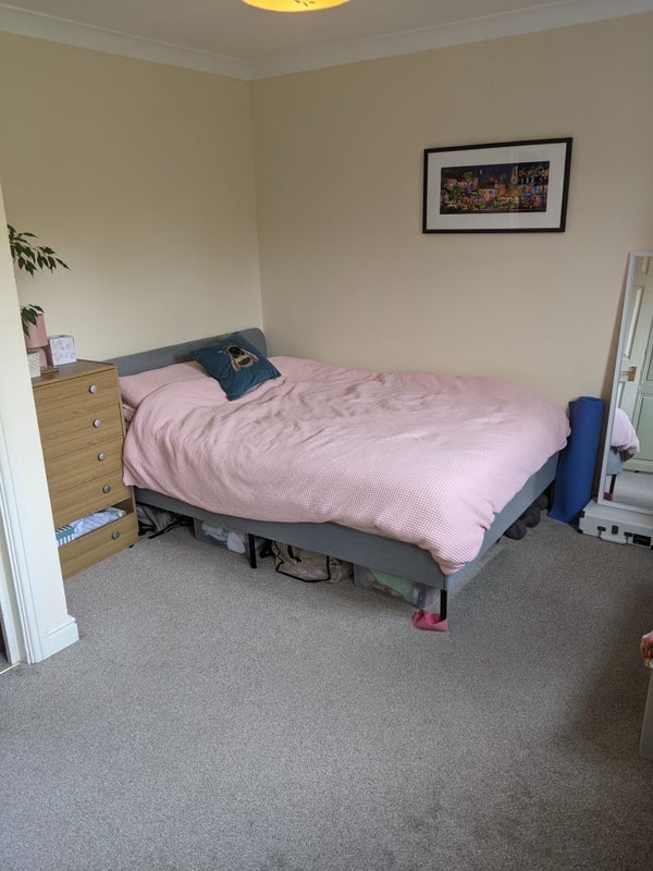 Room Bewley Street in Greater London
