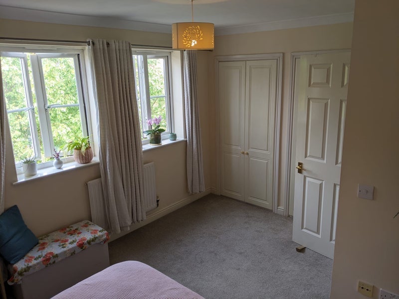 Room Bewley Street in Greater London