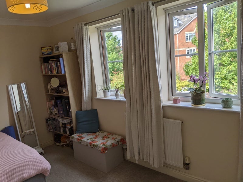 Room Bewley Street in Greater London