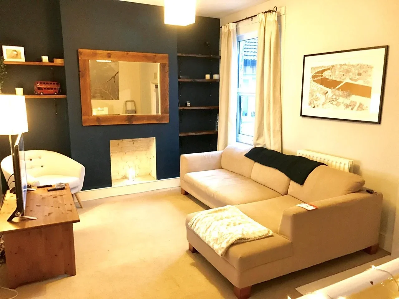 Flat Briscoe Road in Greater London