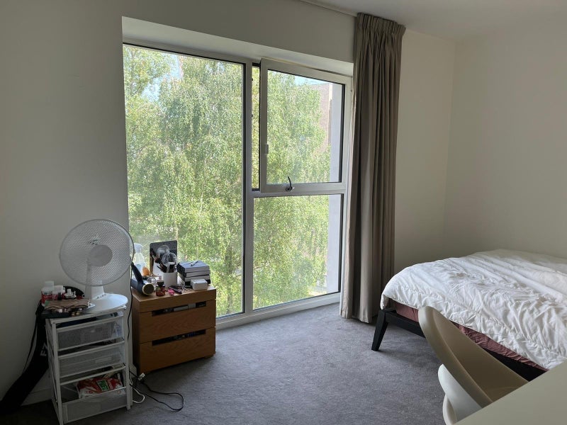Room Medals Way in Greater London