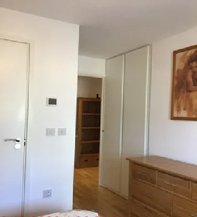 Flat Baltic Avenue in Greater London