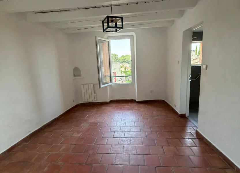 Flat Avenue d'Aix in Bouc-Bel-Air
