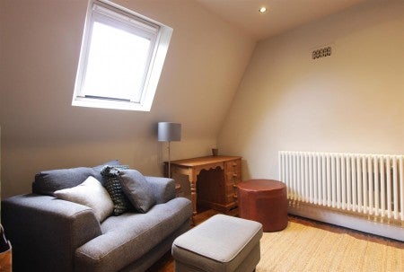 Room Crescent Road in Sheffield