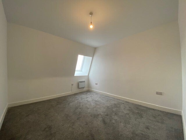 Flat Gatehouse Way in Aylesbury