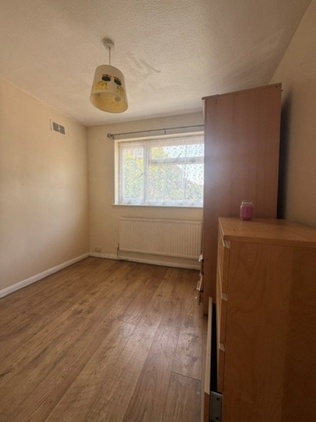 Room Elmgrove Road in Greater London