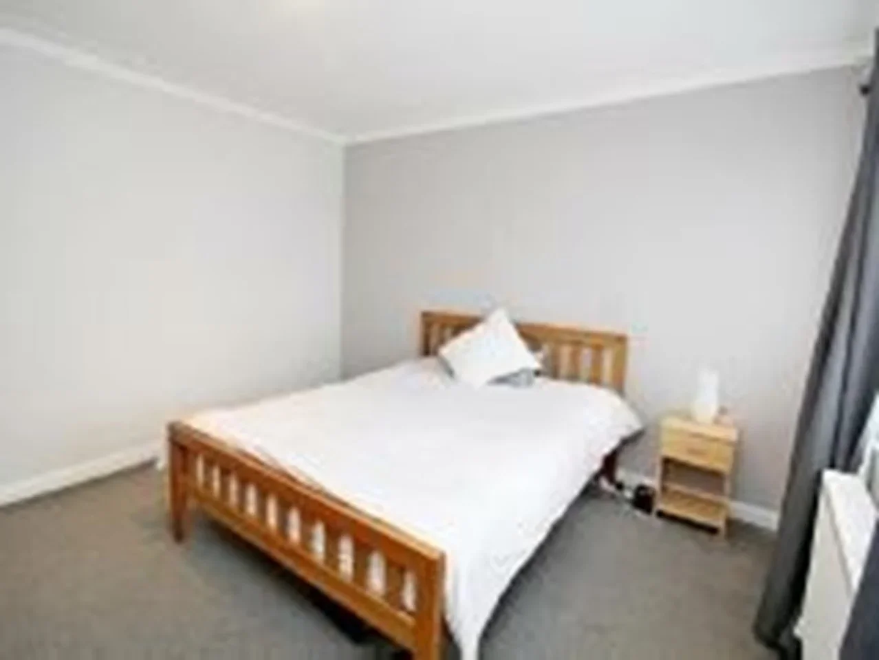Flat Springfield Close in Greater London