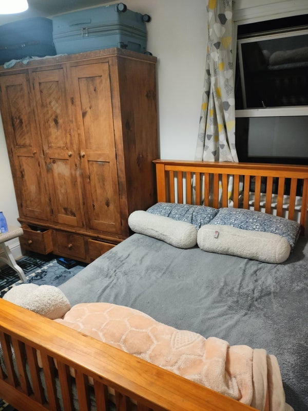 Room Ballards Lane in Greater London