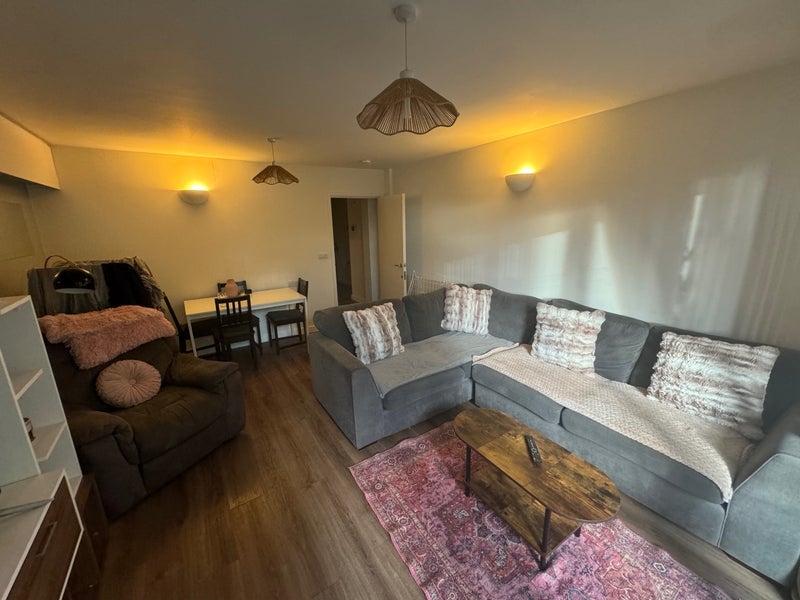 Room New Cross Road in Greater London