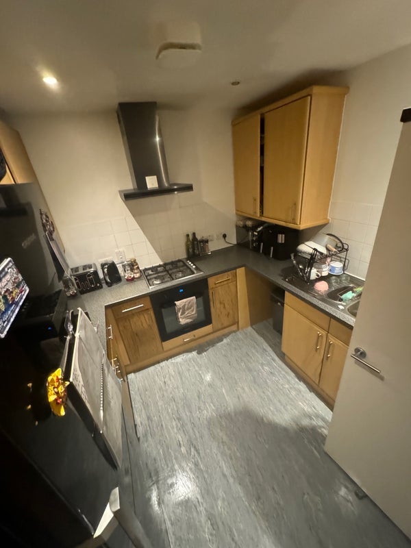 Room New Cross Road in Greater London