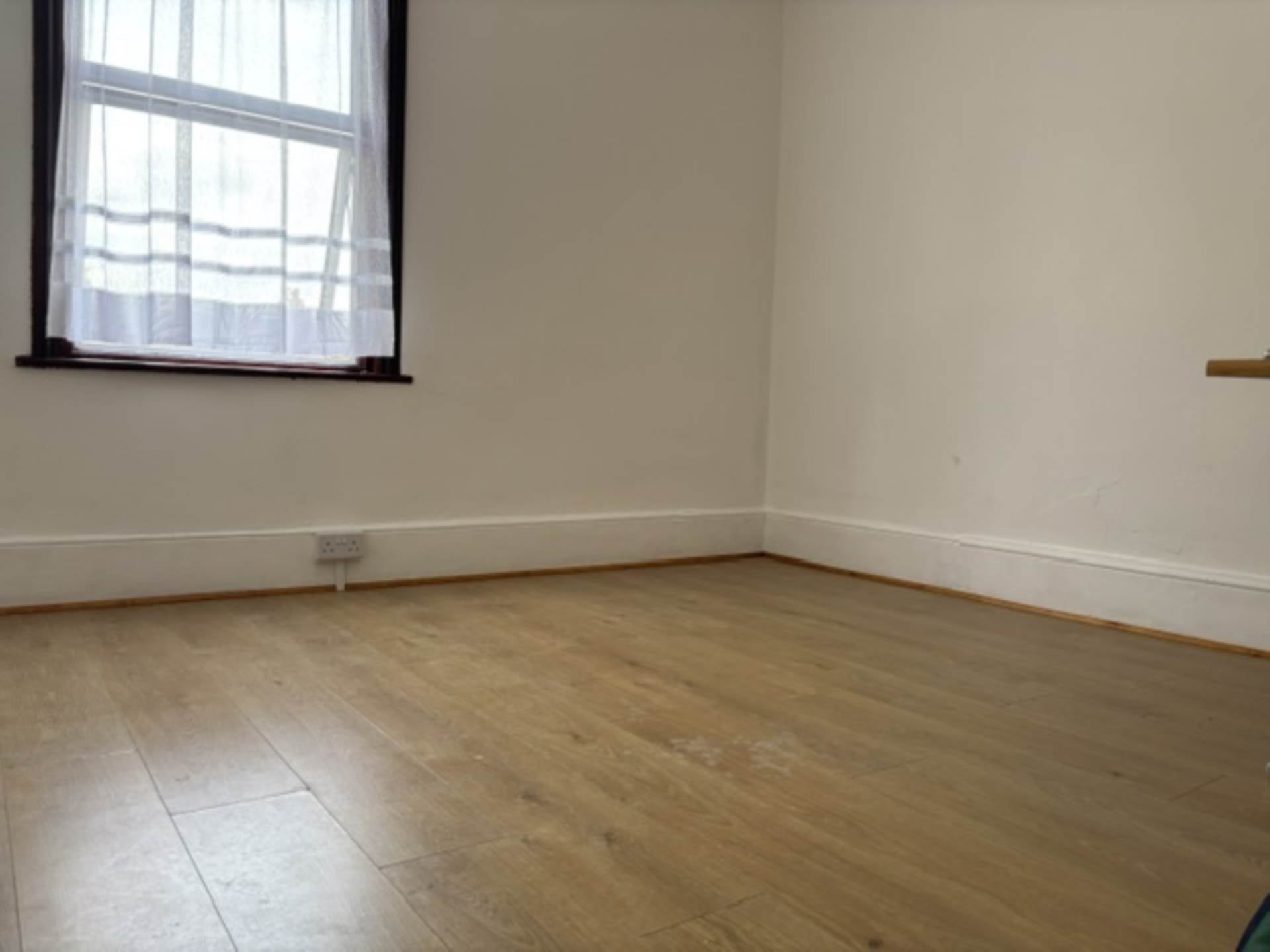 Flat Norfolk Road in Greater London
