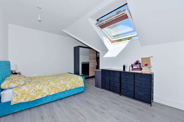 Flat Hivings Hill in Chesham