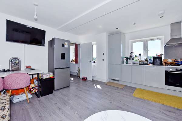 Flat Hivings Hill in Chesham