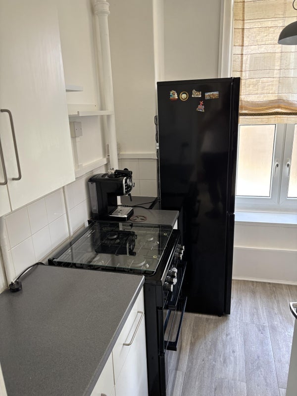 Flat Stewart Court in Greater London
