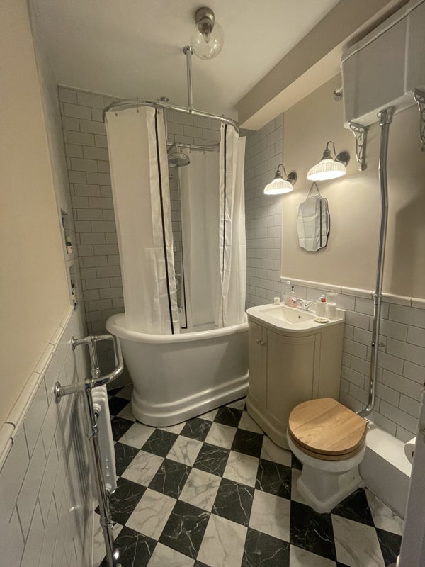 Room Drewstead Road in Greater London