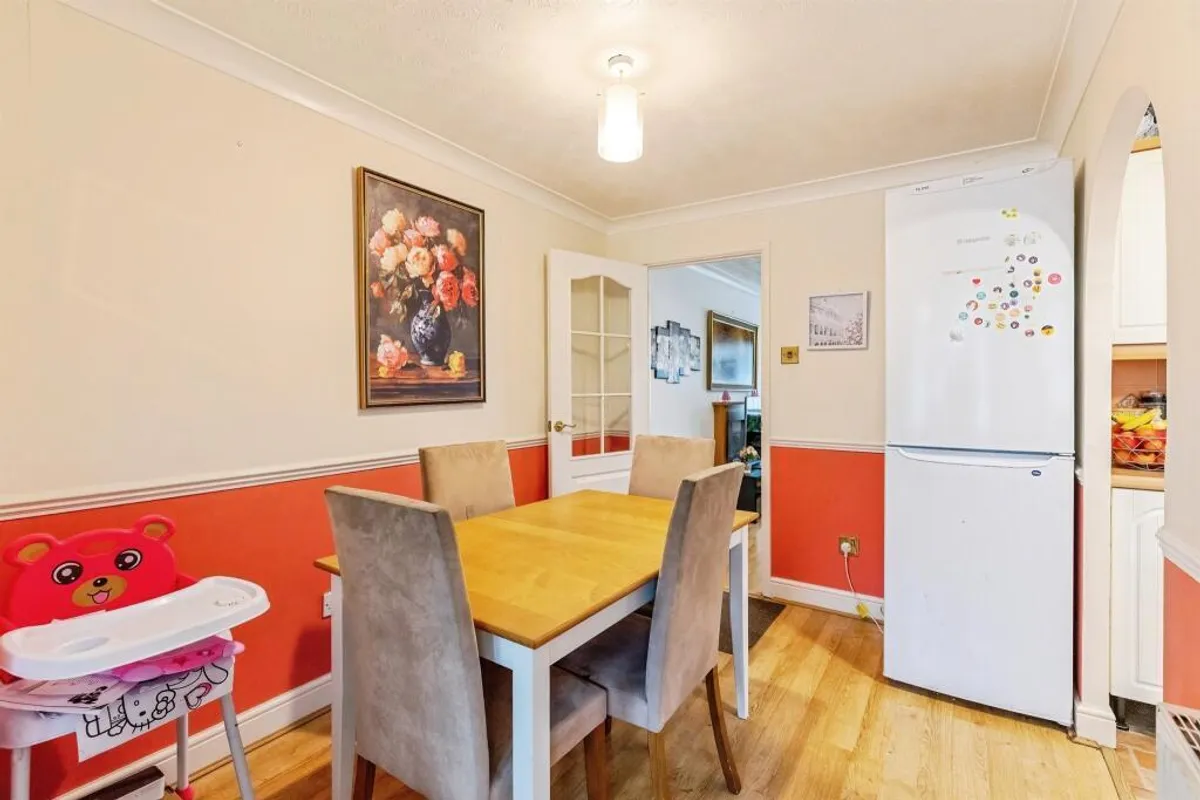 House Tyne Close in Wellingborough