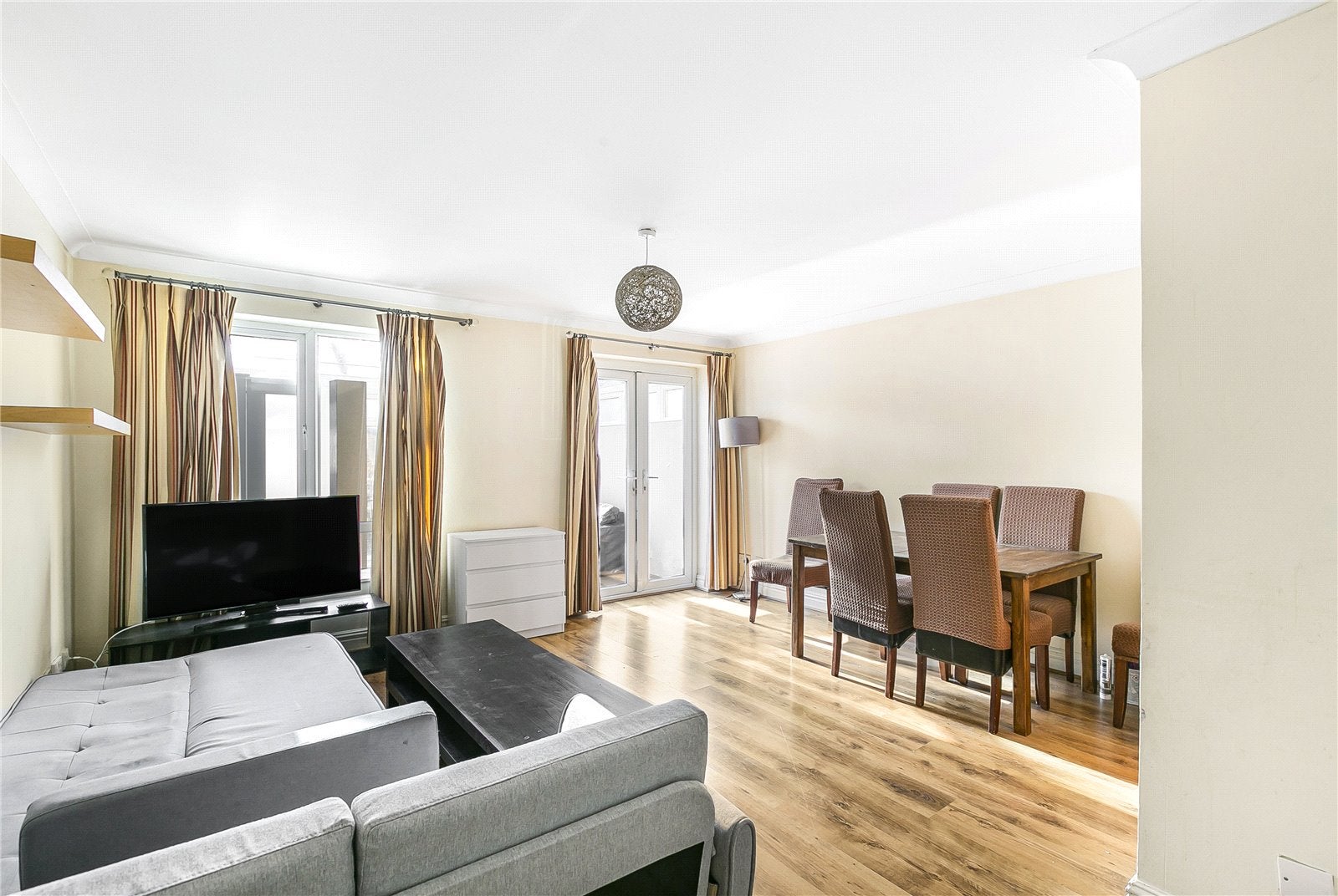 Flat Wynter Street in Greater London