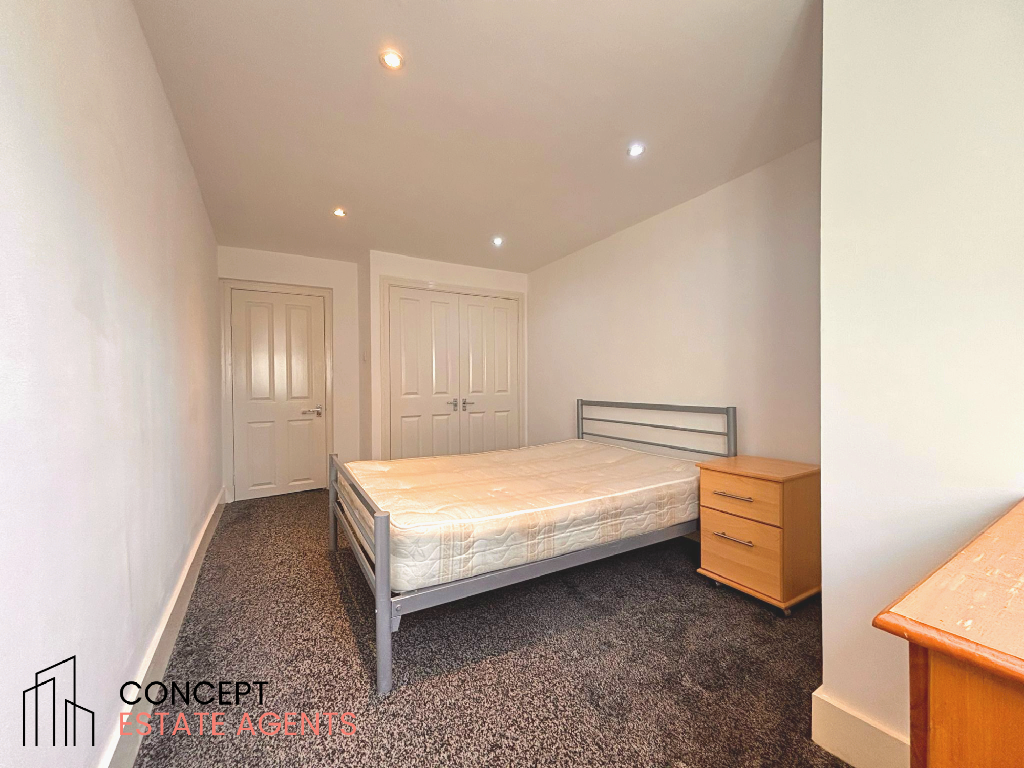 Flat Dafforne Road in Greater London