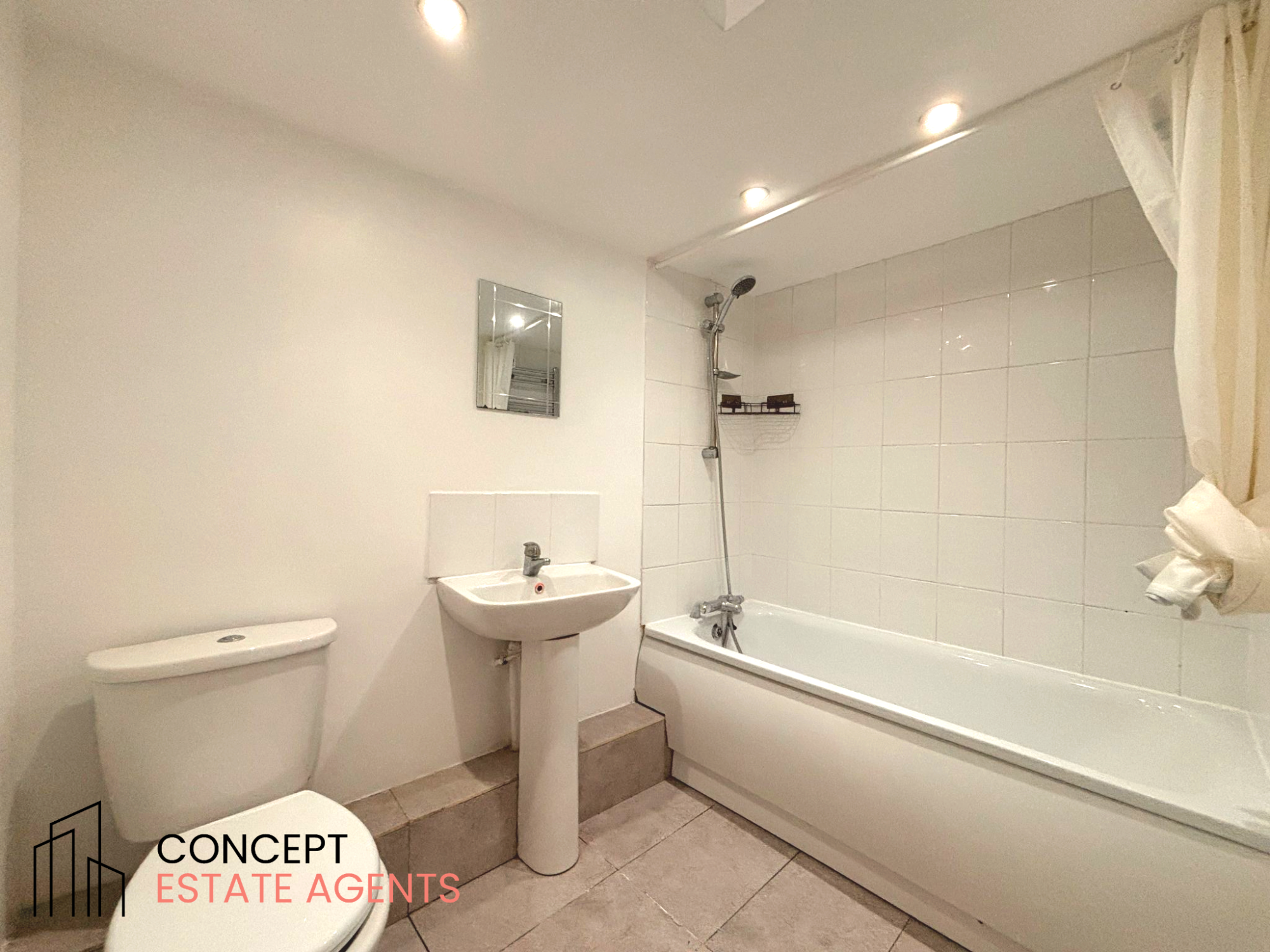 Flat Dafforne Road in Greater London