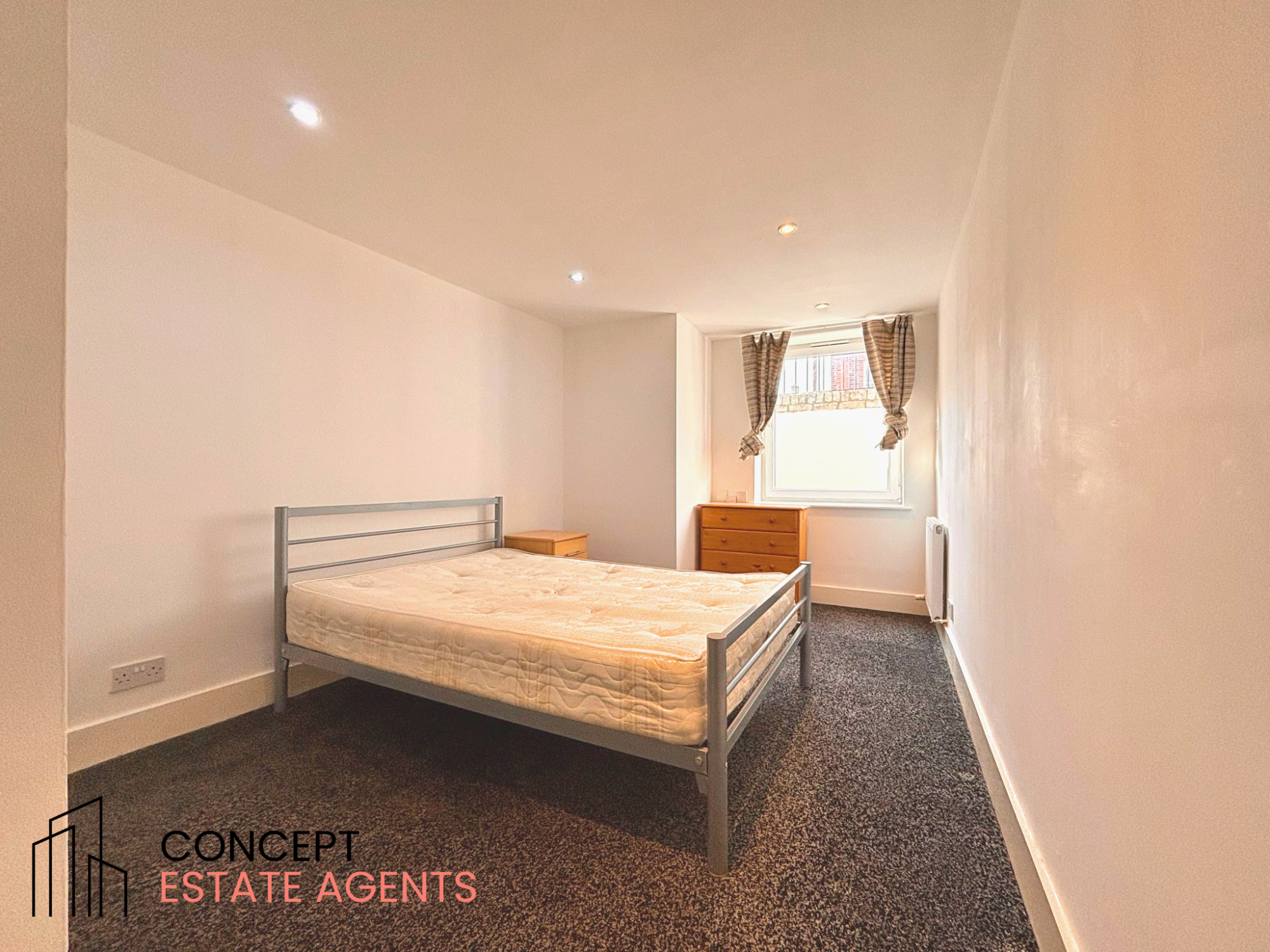 Flat Dafforne Road in Greater London
