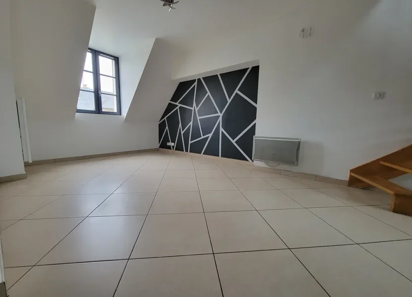 Flat Rue du Grand Sully in Sully-sur-Loire