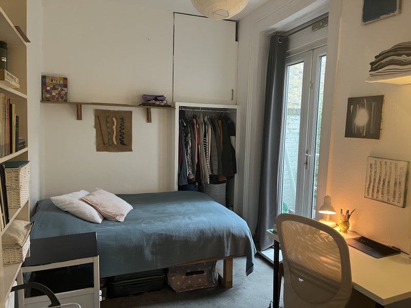 Room Amhurst Road in Greater London