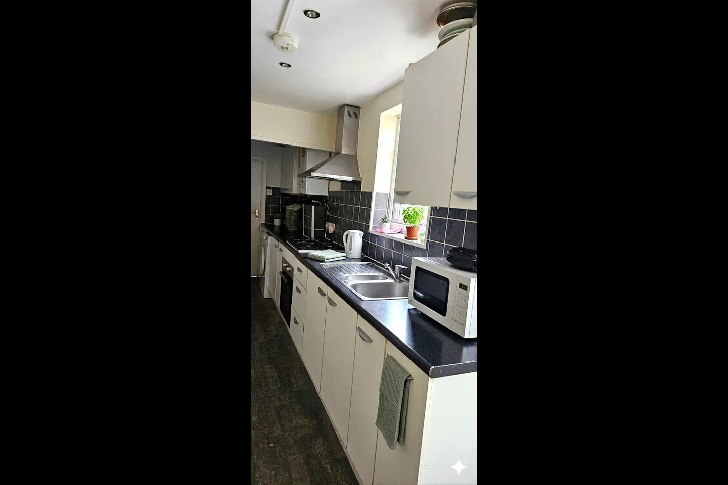 Room Braemar Road in Greater London