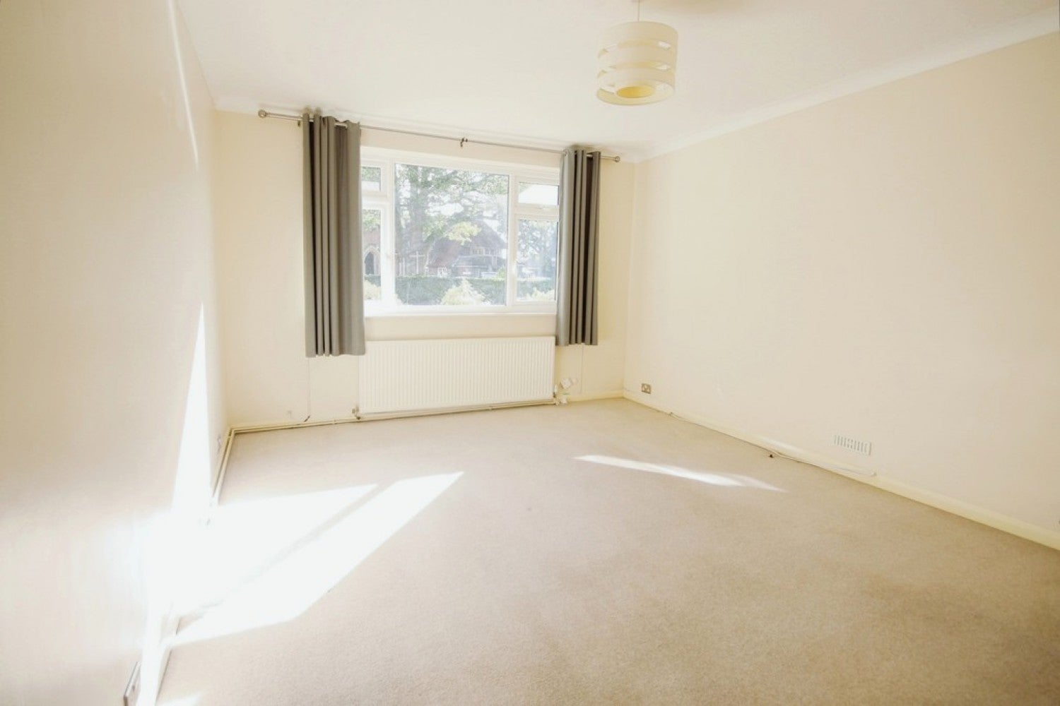 Flat Manning Close in Mid Sussex