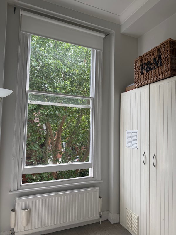 Room Courtfield Road in Greater London