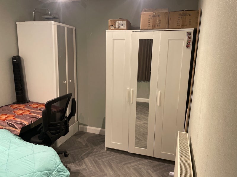 Room Holloway Road in Greater London