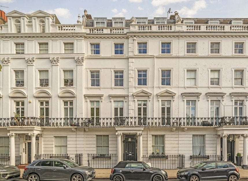 Flat Oakley Street in Greater London