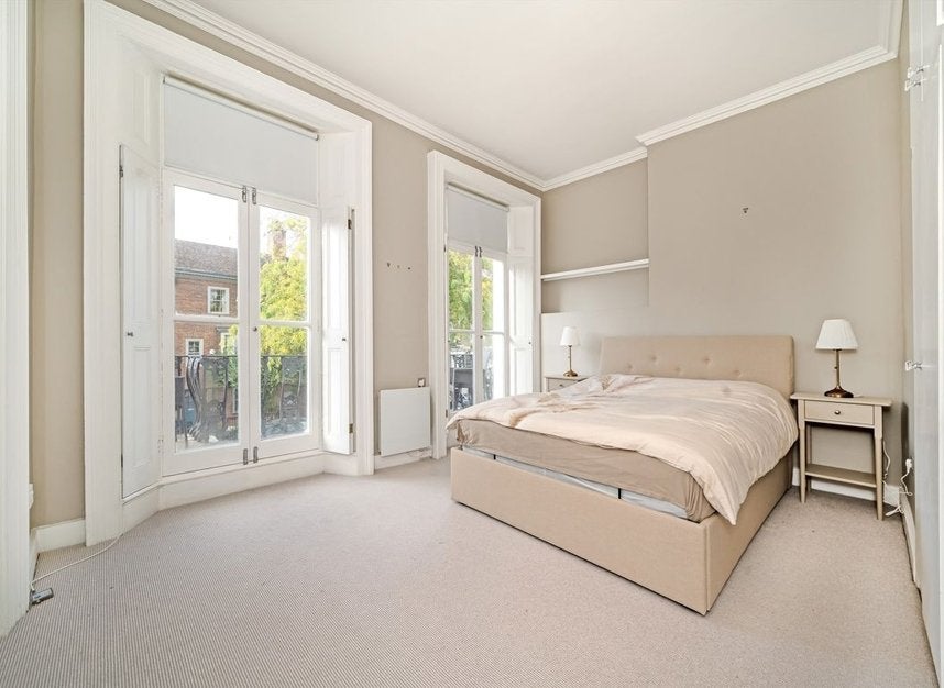 Flat Oakley Street in Greater London