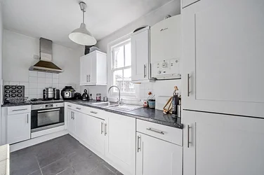 Flat Becondale Road in Greater London