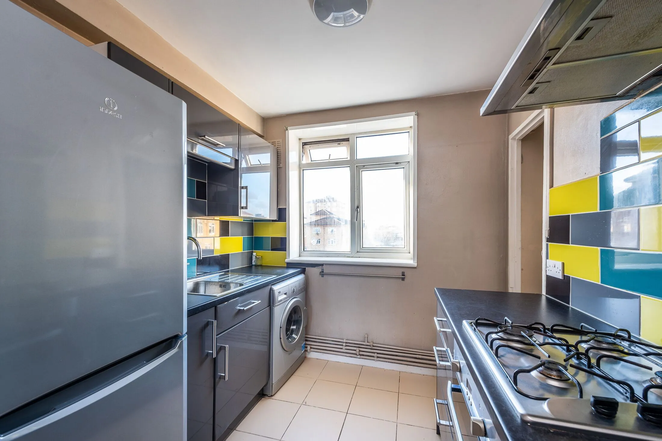 Flat Hartington Road in Greater London