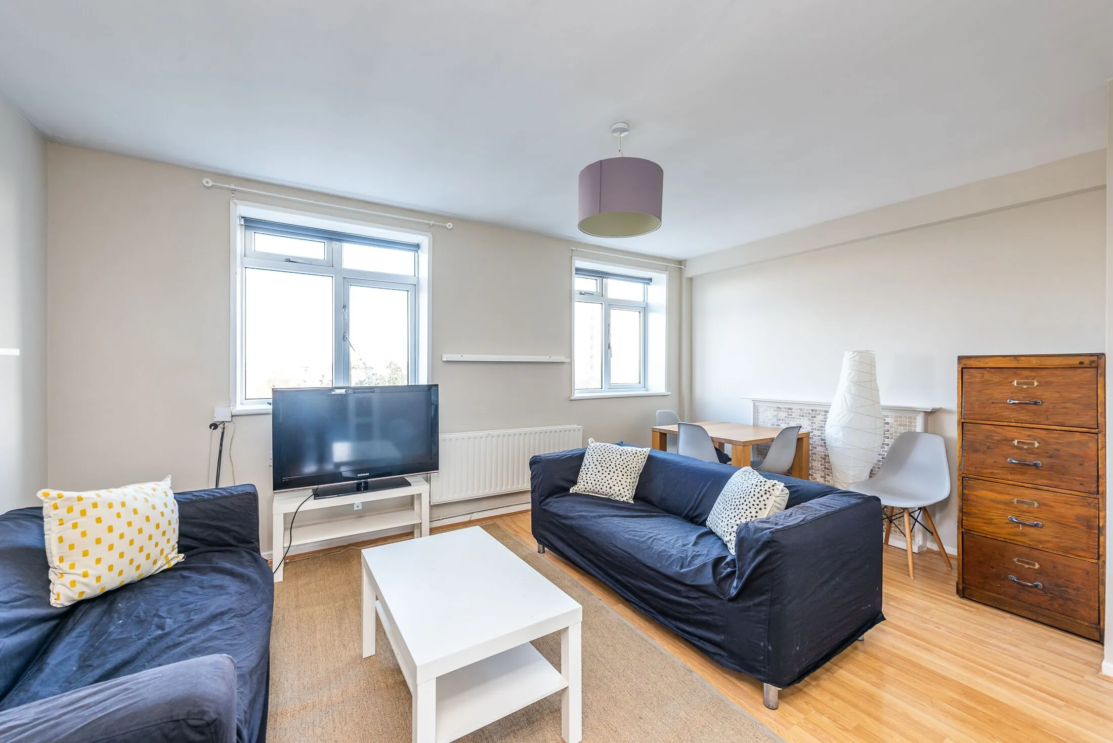 Flat Hartington Road in Greater London