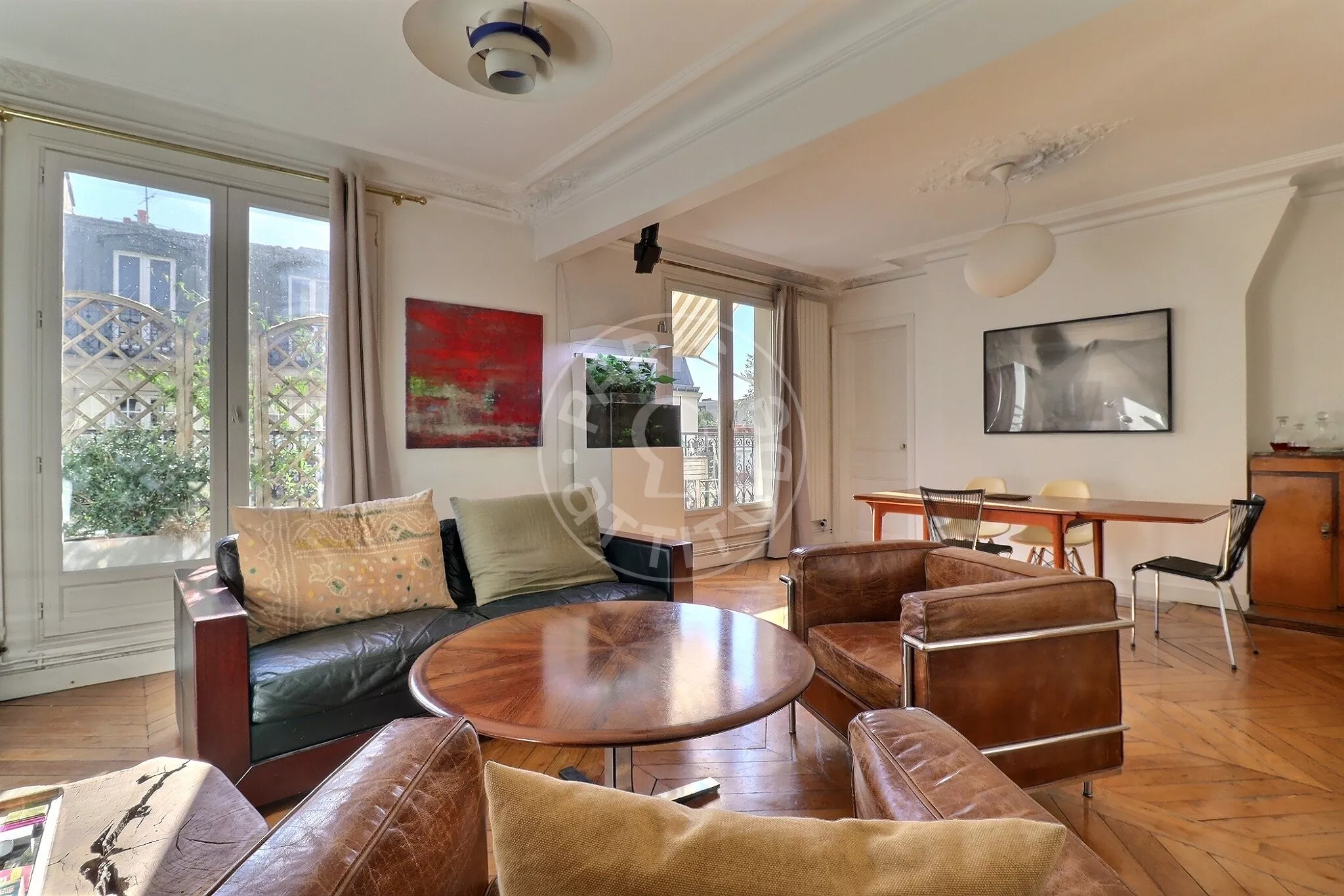 Flat Rue Hégésippe Moreau in Paris