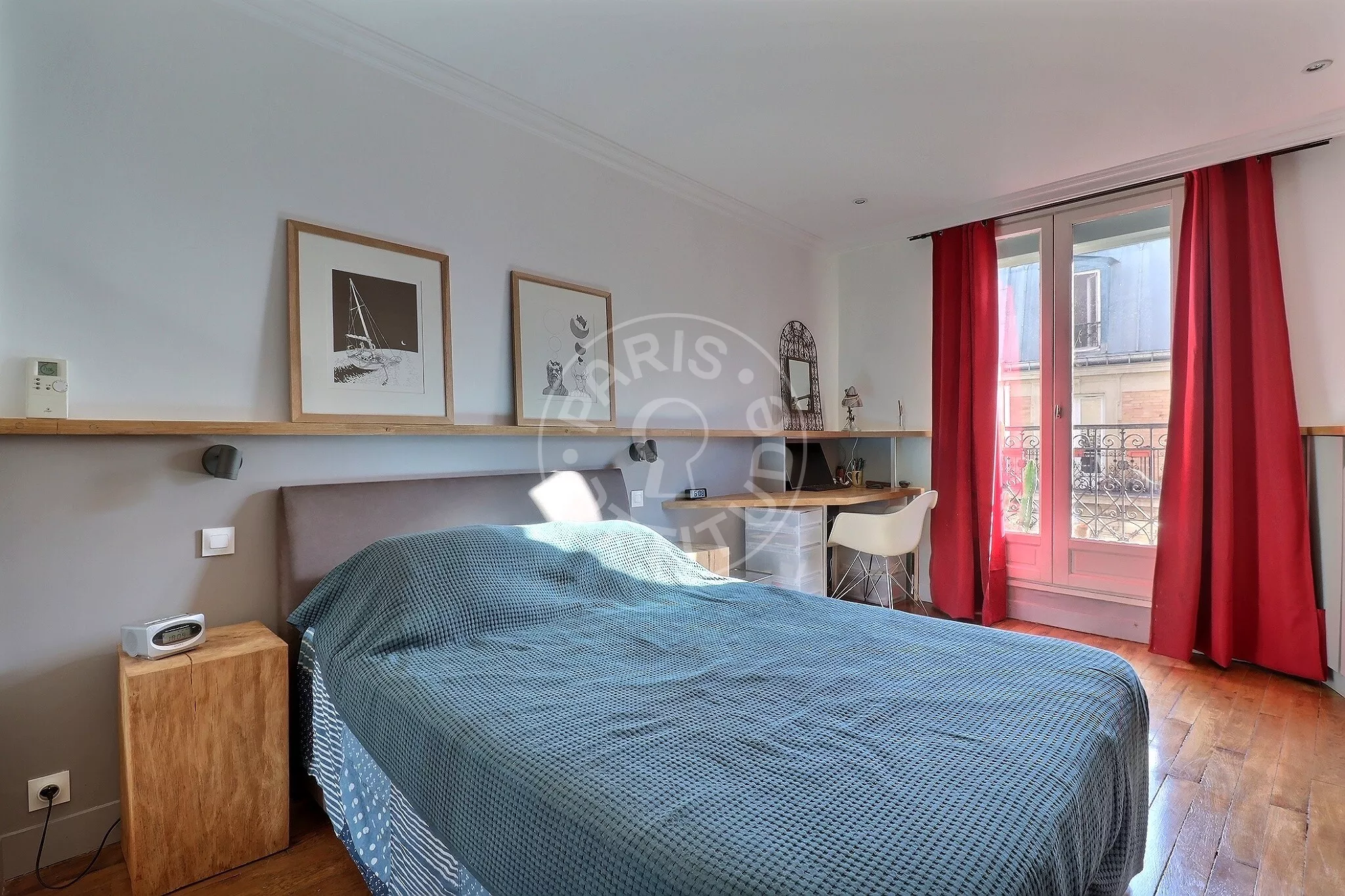 Flat Rue Hégésippe Moreau in Paris