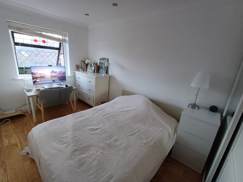 Room Shipwright Road in Greater London