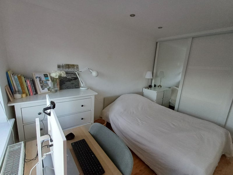 Room Shipwright Road in Greater London